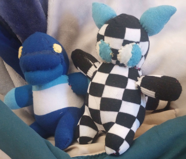 [Image: modemwireplushes.png]