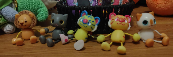 [Image: littleguyhandhold.png]